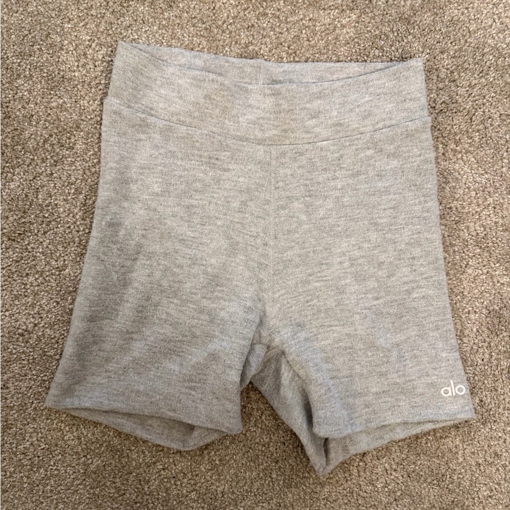 ALO Yoga Women's Heather Gray Bike Shorts